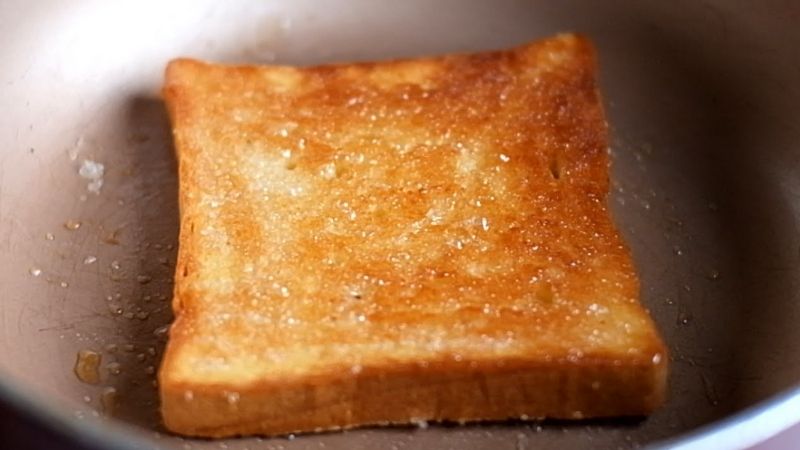 Bánh mì kiểu Pháp để ăn sáng