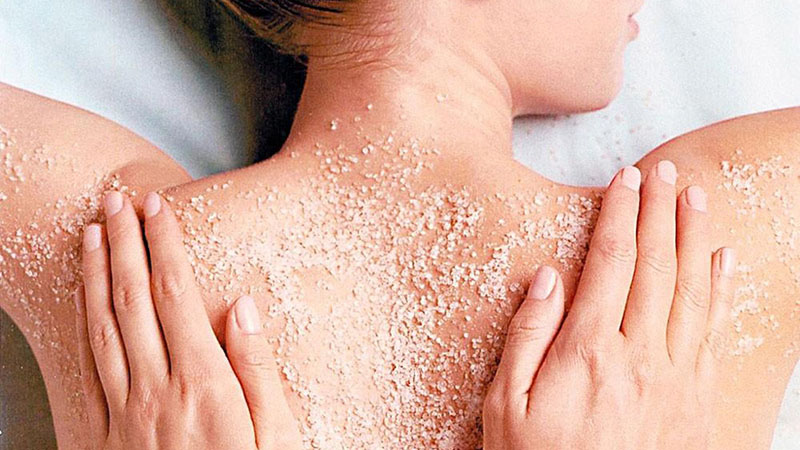Bath salts are a gentle exfoliating ingredient thanks to the minerals in bath salts that have the ability to remove dead cells