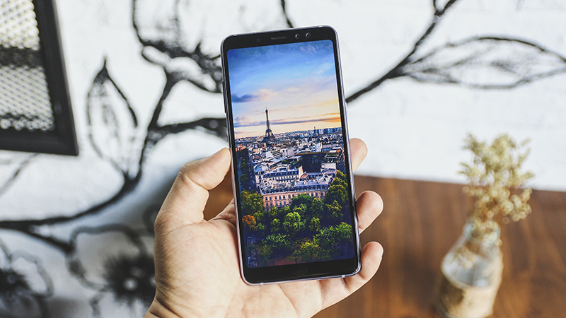 Điện thoại Samsung Galaxy A8 (2018)