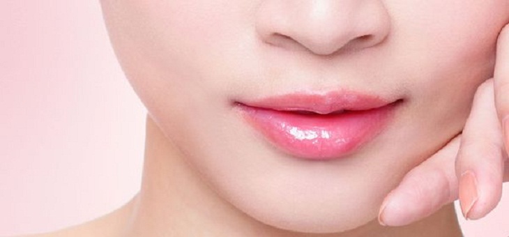 Natural ways to maintain pink lips