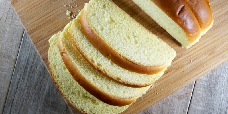 Cắt 4 lát bánh mì Cắt 4 lát bánh mì