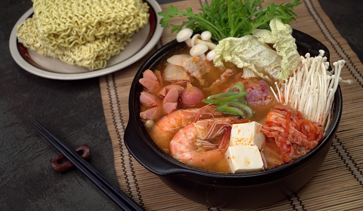 Hướng dẫn chi tiết cách nấu lẩu kim chi Hàn Quốc ngon ngất ngây