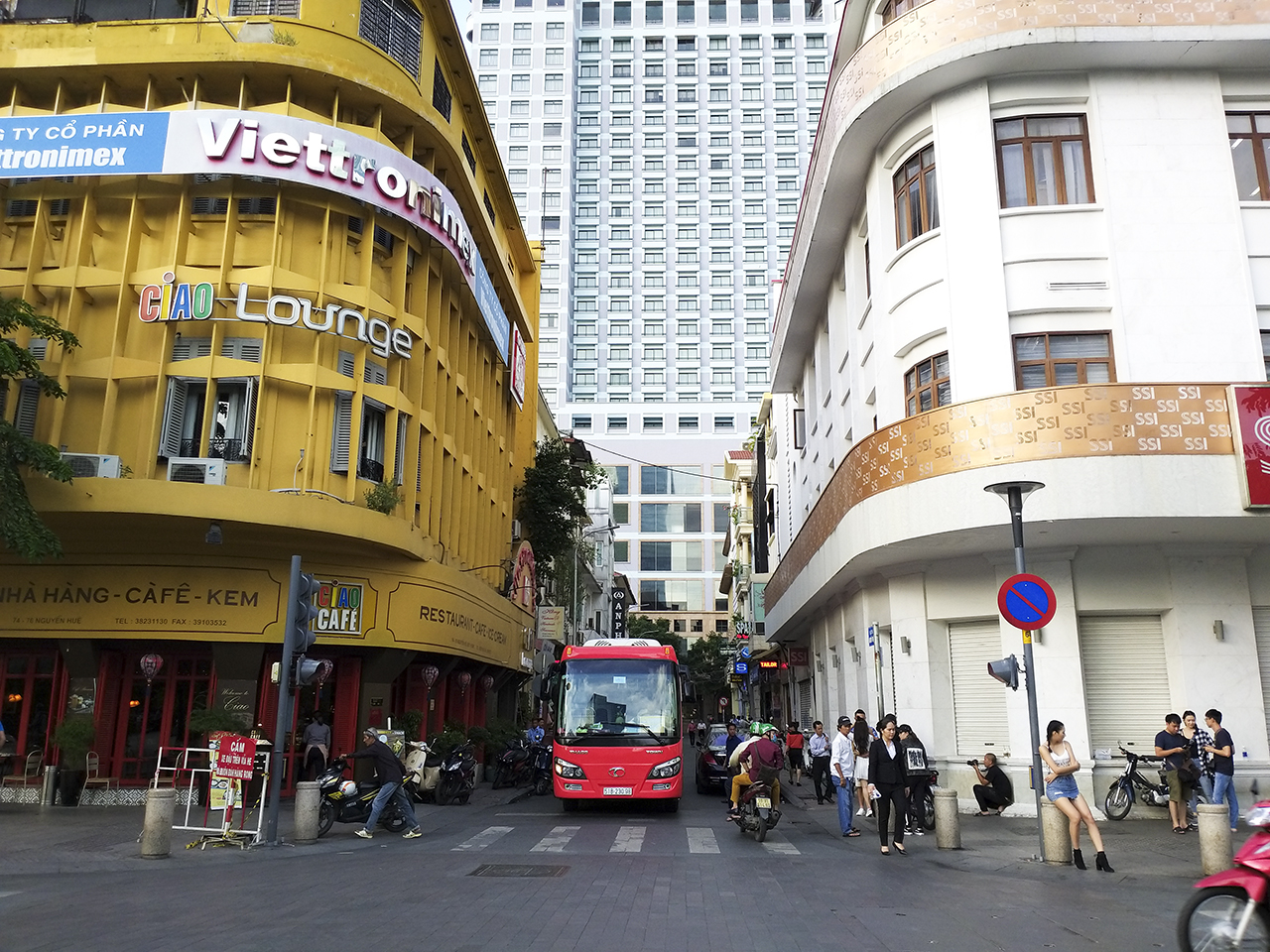 Đánh giá camera Galaxy A8 Star