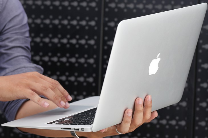 5 laptop có thiết kế kim loại sang trọng, đáng mua nhất 5 laptop có thiết kế kim loại sang trọng, đáng mua nhất