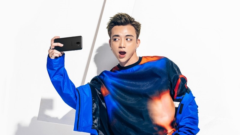 Galaxy J8 Galaxy J8