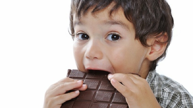 Ăn socola không đúng cách sẽ dễ sâu răng