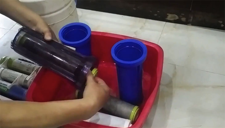 5 bước tự thay lõi số 1, 2, 3 của máy lọc nước RO tại nhà