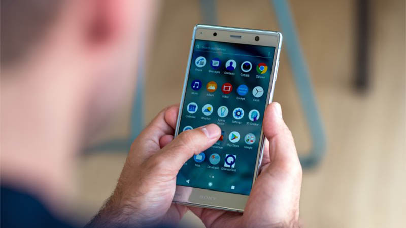 Sony Xperia XZ2 Premium 11