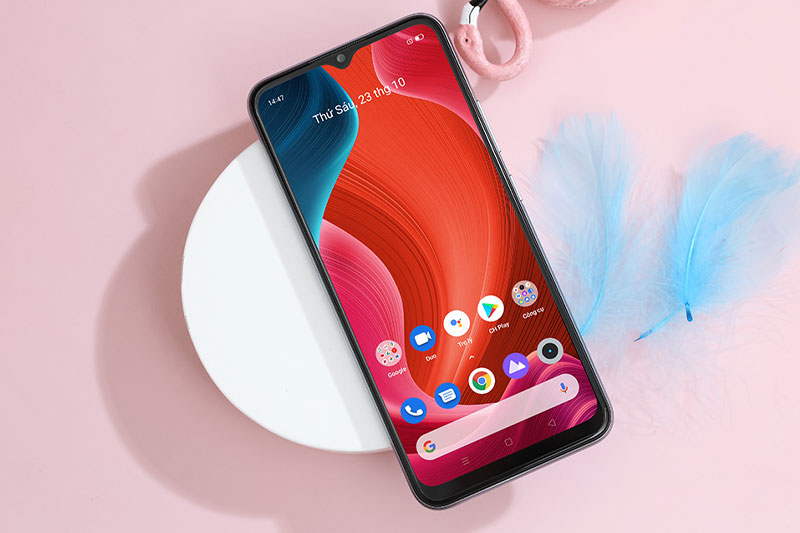 Điện thoại Realme C15 (2021) có thiết kế thời trang với chất liệu nhựa polycarbonate