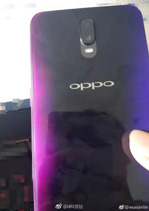 OPPO R17 lộ ảnh với cảm biến vân tay siêu âm OPPO R17 lộ ảnh với cảm biến vân tay siêu âm