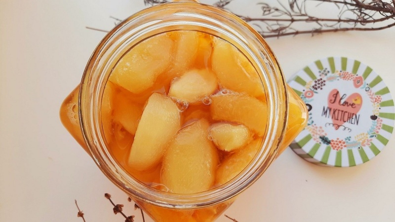 How to make delicious peaches soaked in sugar water properly