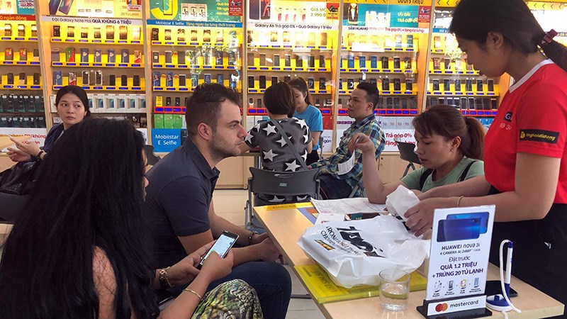 hình đại diện Hơn 1.000 máy Nova 3i đến tay khách hàng chỉ trong vài giờ