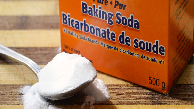 Baking Soda hỗ trợ bạn điều trị gàu hiệu quả Sưu tầm những nguyên liệu và mẹo điều trị gàu hiệu quả ngay