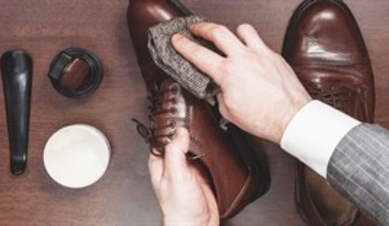 Phân biệt sự khác nhau của xi đánh giày dạng kem và dạng sáp