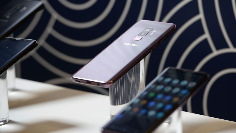 Samsung dẫn đầu phân khúc smartphone cao cấp tại Ấn Độ, CMR cho biết