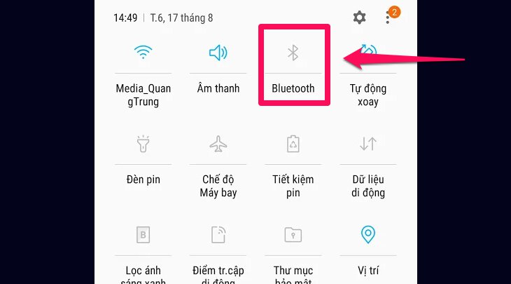 Cách phát nhạc từ điện thoại lên smart tivi Samsung 2018 qua Bluetooth > Bạn chọn mục Bluetooth ở thanh tùy chọn