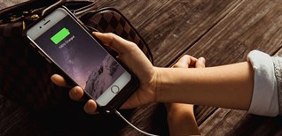 Cách bảo vệ pin iPhone đúng chuẩn và 7 nguyên nhân gây hại pin thường gặp