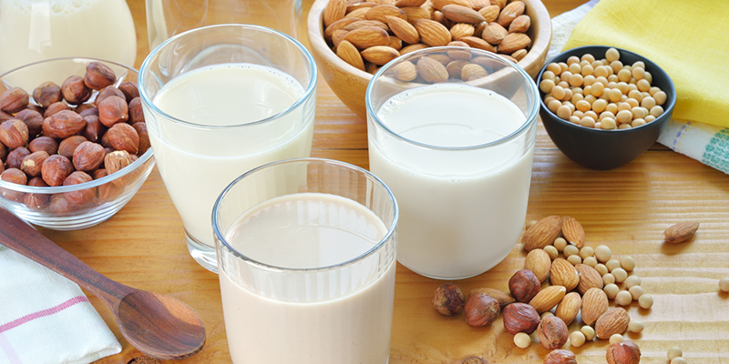 Vitamin A sẽ có nhiều trong sữa, các loại hải sản, các loại hạt, rau xanh có màu đỏ.