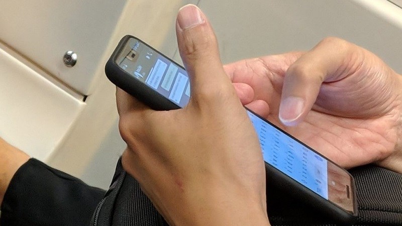 Pixel 3 XL xuất hiện trên xe điện (streetcar) ở Toronto trước đó