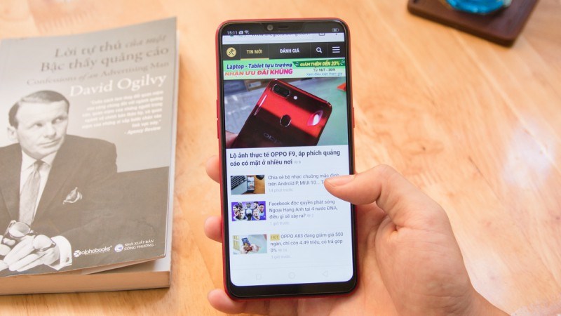 Smartphone tai thỏ giá rẻ OPPO A3s 32GB vừa lên kệ với giá cực tốt