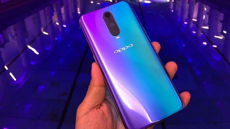 Oppo R17 Pro Ra Mắt: 3 Camera Khẩu Độ Kép, Sạc Nhanh Super Vooc