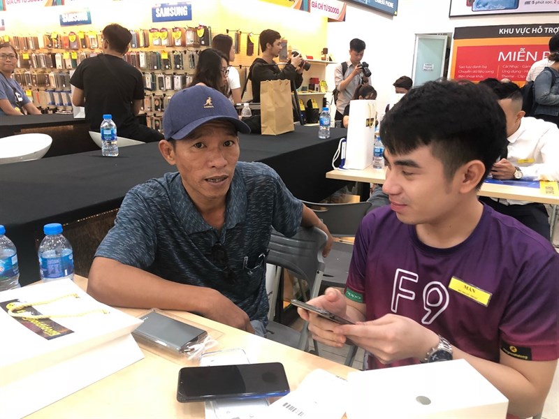 Thế Giới Di Động mở bán và giao hàng OPPO F9 cho 2 vạn khách hàng