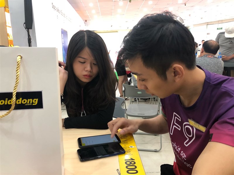 Thế Giới Di Động mở bán và giao hàng OPPO F9 cho 2 vạn khách hàng