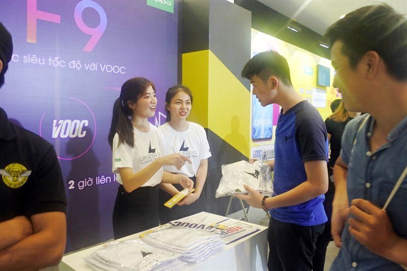 DDay OPPO F9 thế giới di động