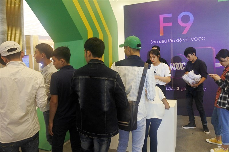 DDay OPPO F9 thế giới di động