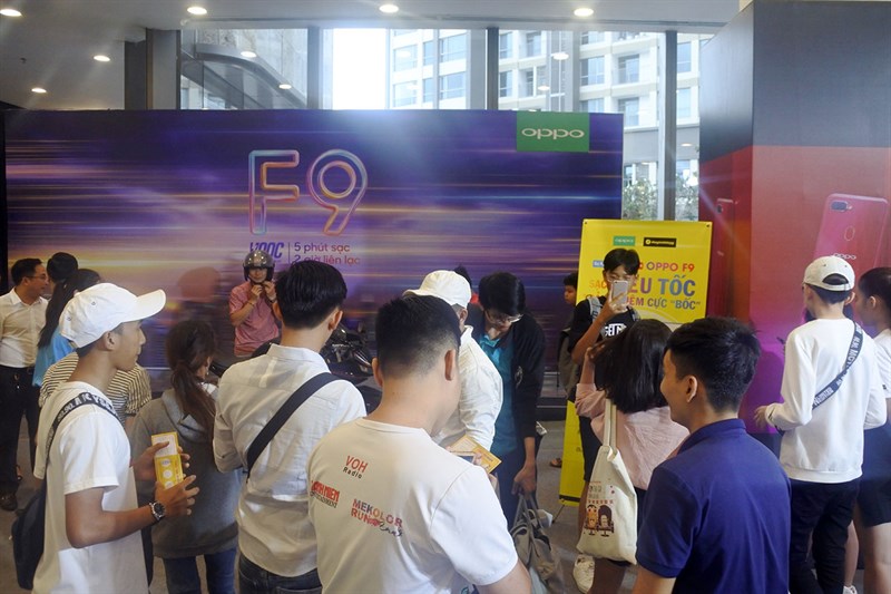 DDay OPPO F9 thế giới di động