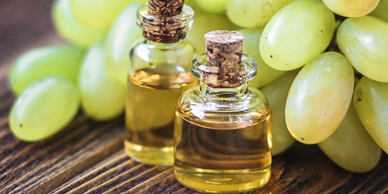 How to beautify skin with grape seed oil