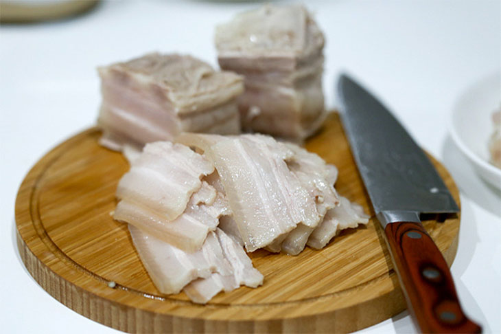 C&aacute;ch l&agrave;m thịt luộc chấm nước mắm