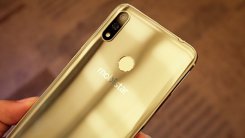 Trình làng Mobiistar X: Phiên bản iPhone X giá rẻ