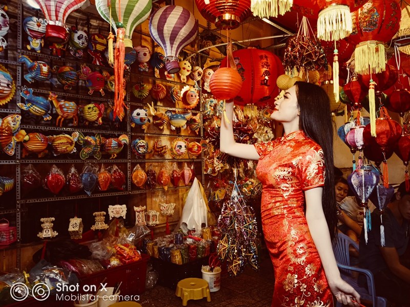 Ngẩn ngơ với Trung thu đầy màu sắc qua bộ ảnh được chụp từ Mobiistar X