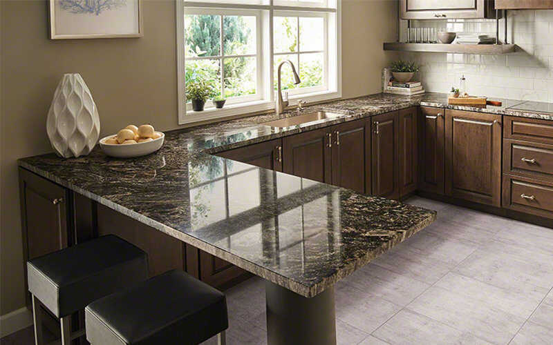 Mặt bếp bằng đá granite và đá cẩm thạch