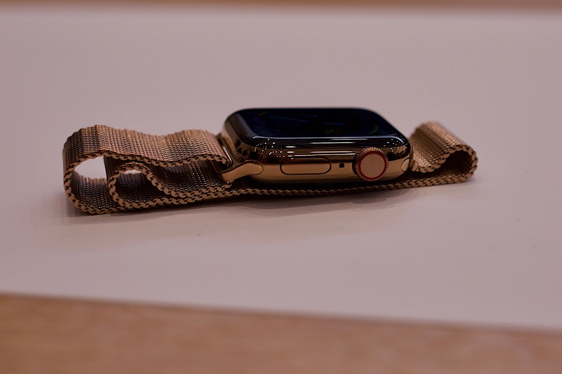Trên tay Apple Watch Series 4: Lớn hơn và tốt hơn Trên tay Apple Watch Series 4: Lớn hơn và tốt hơn