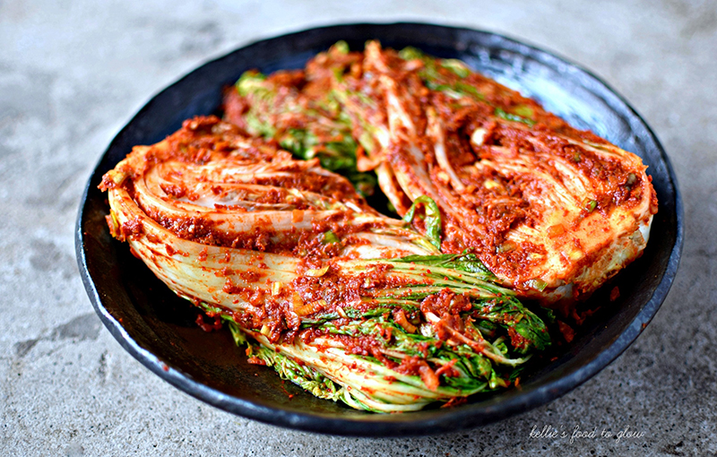 Không chỉ đơn thuần là món ăn mang lại cảm giác ngon miệng mà kim chi còn là một món ăn chứa ít calo, giàu chất xơ. Vì thế, kim chi giúp cho quá trình tiêu hóa trong cơ thể diễn ra dễ dàng và nhanh hơn.