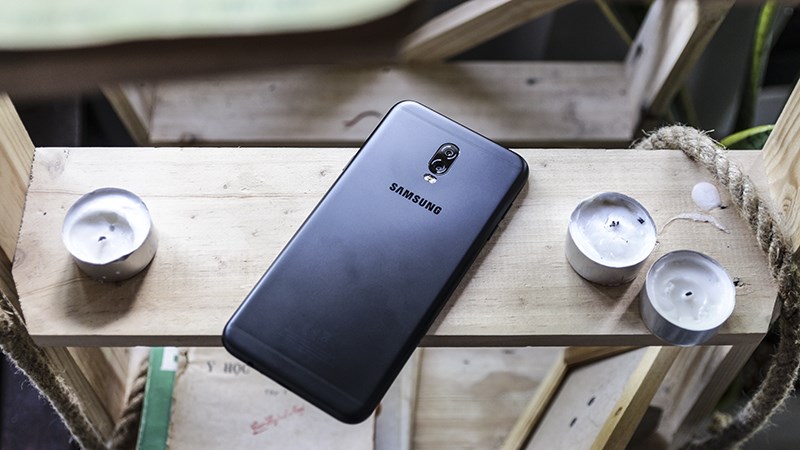 Samsung Galaxy J7+ Samsung Galaxy J7+
