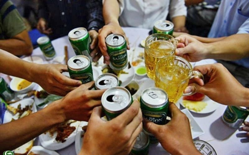 Ăn sầu riêng sau khi uống rượu gây ra các triệu chứng tiêu cực cho cơ thể