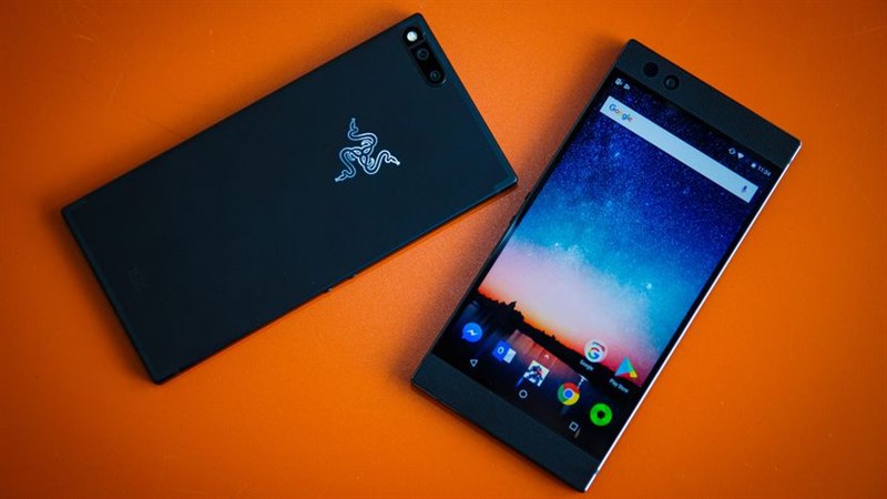 Razer Phone 2 lộ ảnh báo chí sắc nét với thiết kế rất giống bản gốc Razer Phone 2 lộ ảnh báo chí sắc nét với thiết kế rất giống bản gốc