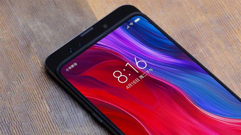 Xiaomi Mi Mix 3 lộ ảnh trên tay người dùng với viền màn hình siêu mỏng