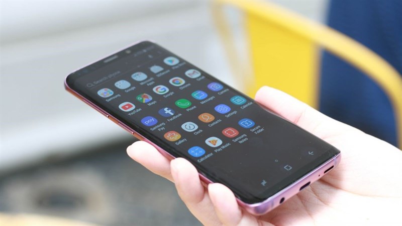 Samsung tặng miễn phí Galaxy S9 cho người dân tại ngôi làng Appel Hà Lan