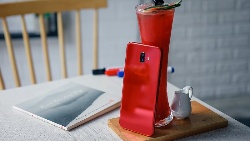 Những lý do chọn mua phablet giá rẻ Galaxy J6+ Những lý do chọn mua phablet giá rẻ Galaxy J6+