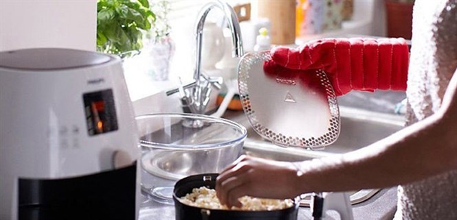 3 bước vệ sinh nồi chiên không dầu sạch nhanh, đơn giản nhất