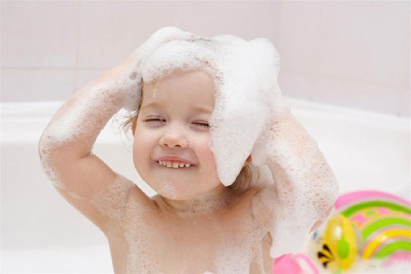 Tắm rửa sạch sẽ để ngăn chặn bệnh phát triển