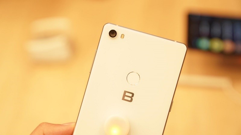 Bphone 3 và những ảnh chụp đầu tiên từ camera AI trên máy Bphone 3 và những ảnh chụp đầu tiên từ camera AI trên máy