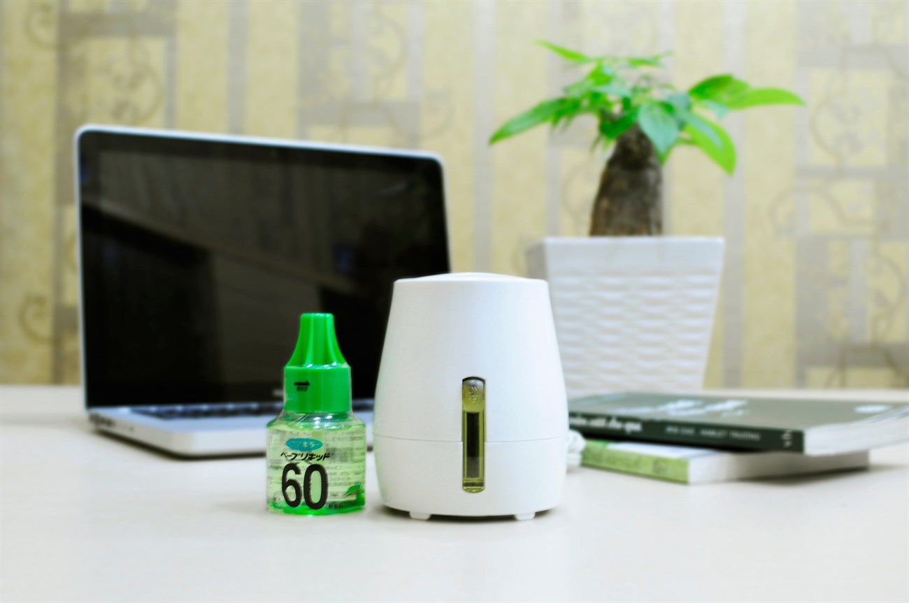 Mosquito repellent essential oil diffuser