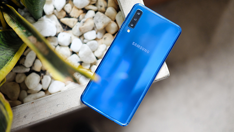 Galaxy A7 (2018): Ấn tượng với 3 camera có đáng mua hay không? - ảnh 3 Galaxy A7 (2018): Ấn tượng với 3 camera có đáng mua hay không? - ảnh 3