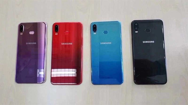 Samsung Galaxy A6s lộ ảnh thực tế với nhiều màu gradient cuốn hút Samsung Galaxy A6s lộ ảnh thực tế với nhiều màu gradient cuốn hút