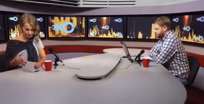 Đại sứ Samsung Nga bị bắt gặp dùng iPhone X, Samsung kiện đòi 1.6 triệu USD Đại sứ Samsung Nga bị bắt gặp dùng iPhone X, Samsung kiện đòi 1.6 triệu USD